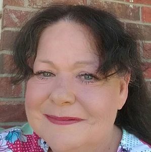 Meet your Posher, Debra